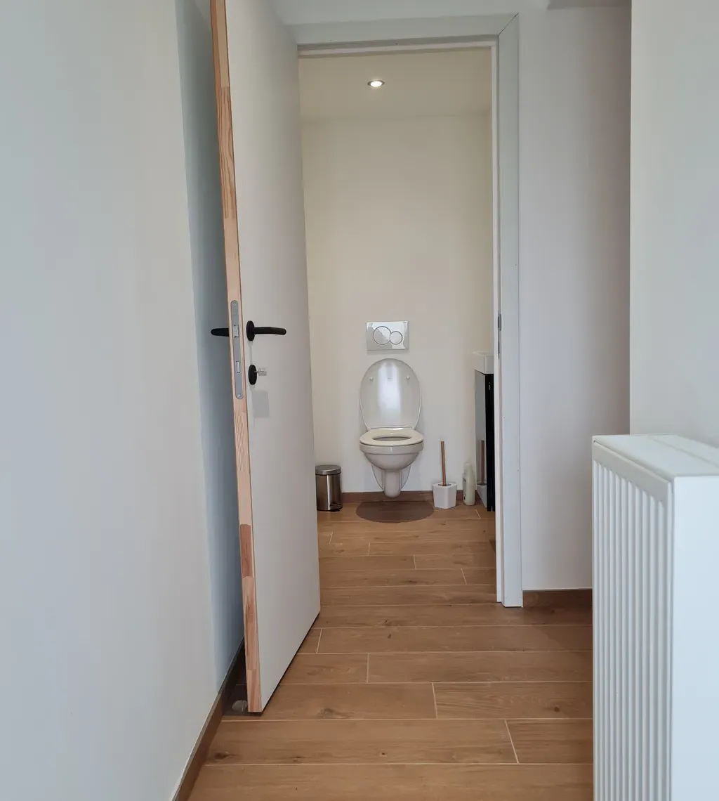 Espace de travail professionnel et meublé